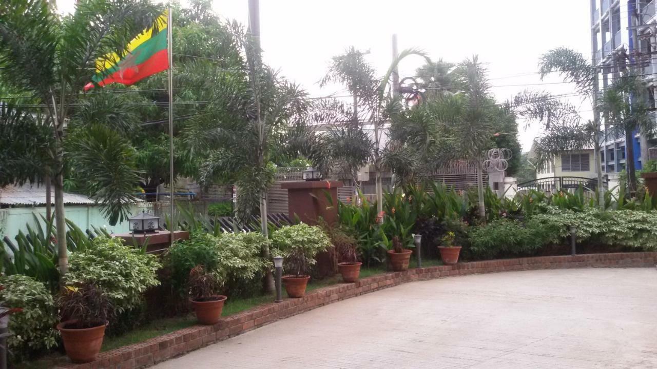 Virati Hotel Yangon Exterior photo